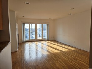 269 E Broadway in Long Beach, NY - Building Photo - Building Photo