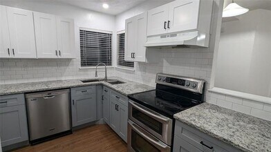 415 Liberty Pl in Grand Prairie, TX - Building Photo - Building Photo