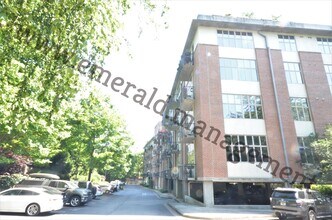 640 Glen Iris Dr NE in Atlanta, GA - Building Photo - Building Photo