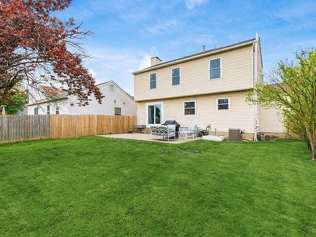 1057 Lavender Ln in Columbus, OH - Building Photo - Building Photo