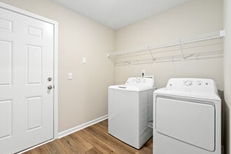 Westridge Crossing in Opelika, AL - Building Photo - Building Photo