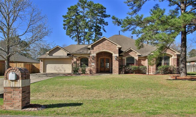 property at 6534 Woodland Oaks