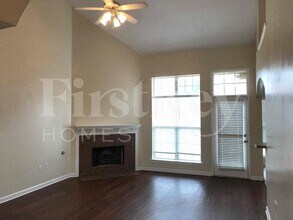 7142 Queens Crown Ct in Memphis, TN - Building Photo - Building Photo