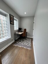 2215 N Bissell St-Unit -2C in Chicago, IL - Building Photo - Building Photo