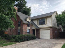 1000 Lamesa Ct in Irving, TX - Building Photo