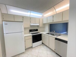 1244 S Military Trail in Deerfield Beach, FL - Building Photo - Building Photo