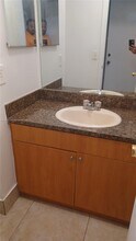 18921 NW 63rd Ct Cir in Hialeah, FL - Building Photo - Building Photo