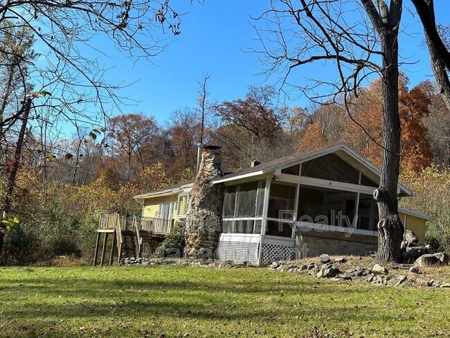 property at 1250 Whitetail Ln