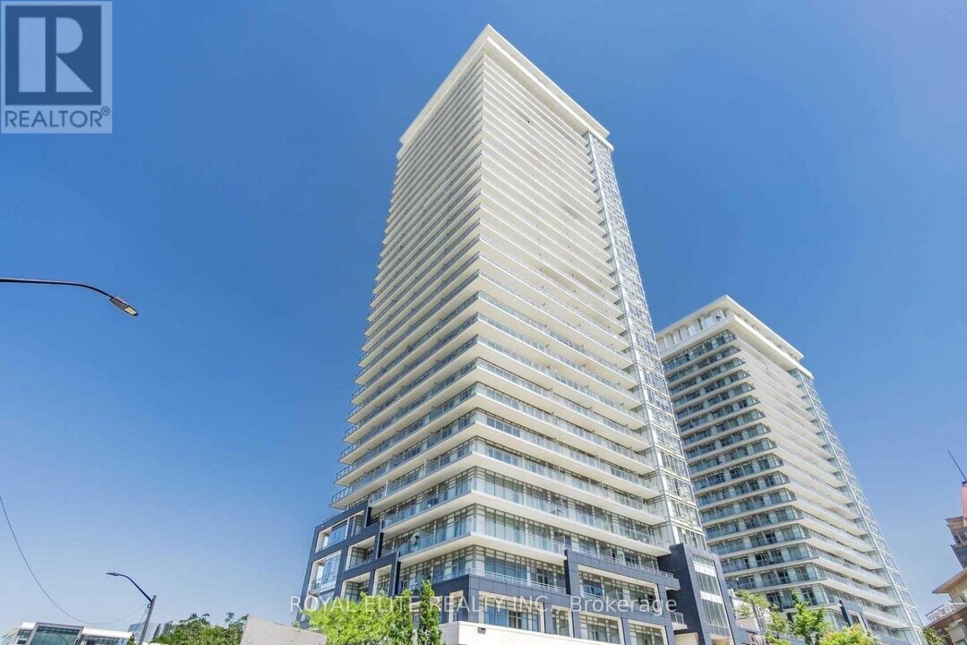 360-2360 Square One Dr in Mississauga, ON - Building Photo