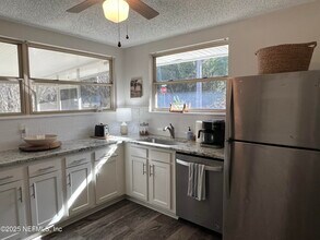102 Clay St in Green Cove Springs, FL - Building Photo - Building Photo