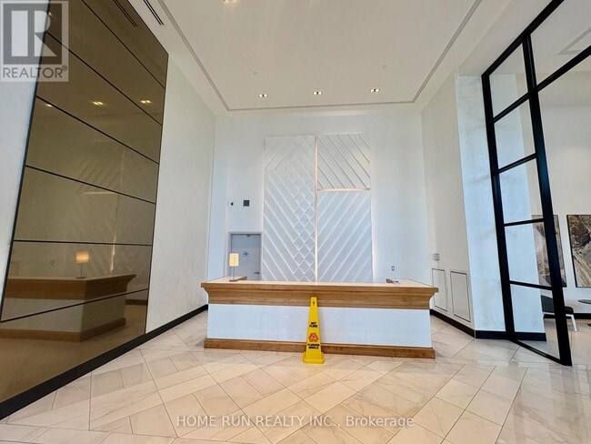 255 Bay St in Ottawa, ON - Building Photo - Building Photo