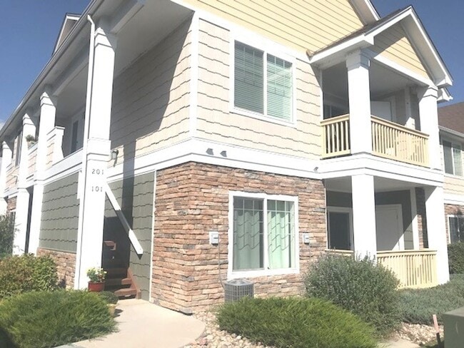 4605 Hahns Peak Dr in Loveland, CO - Building Photo - Building Photo