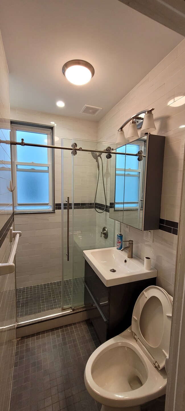 46 Clara St, Unit 46 Clara Street in Brooklyn, NY - Building Photo - Building Photo
