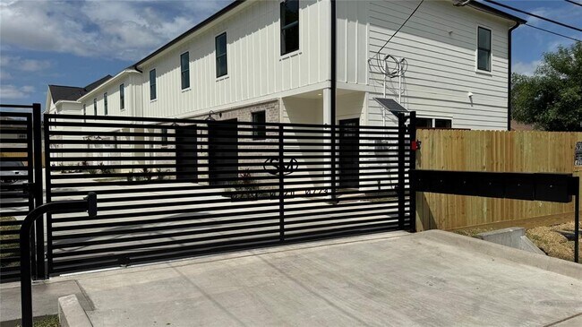 4721 Mallow St in Houston, TX - Building Photo - Building Photo
