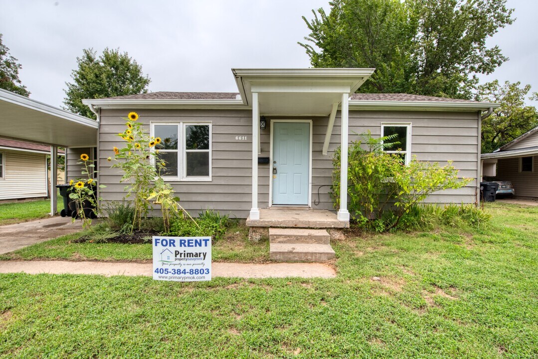 6611 NW 31st St in Bethany, OK - Building Photo