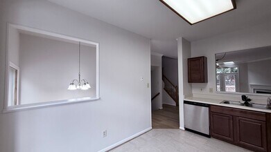 205 Mill Cross Ln in Occoquan, VA - Building Photo - Building Photo