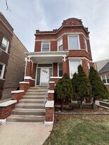 2329 S Austin Blvd in Cicero, IL - Building Photo