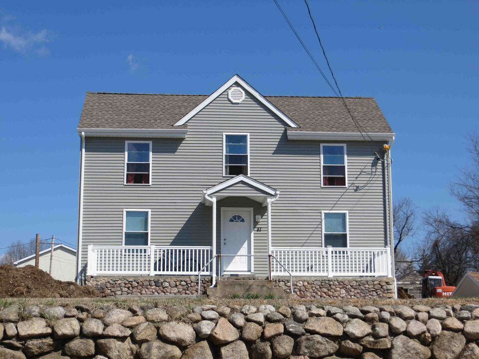 41 Pierce St, Unit Apt.#2 in Westerly, RI - Building Photo