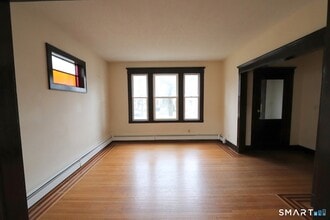 814 Orange St, Unit 1 in New Haven, CT - Foto de edificio - Building Photo