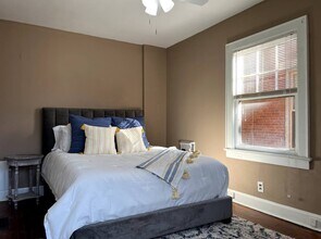 1345 Highland St in Columbus, OH - Foto de edificio - Building Photo