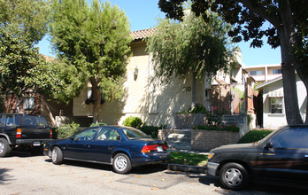 610 N Isabel St in Glendale, CA - Building Photo - Building Photo