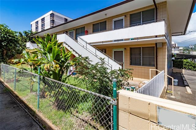 1418 Liholiho St in Honolulu, HI - Building Photo - Building Photo