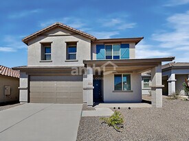 10526 W Atlantis Wy in Phoenix, AZ - Building Photo