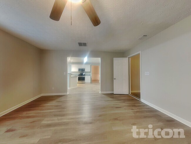 65 Cascade Ct in Covington, GA - Building Photo - Building Photo