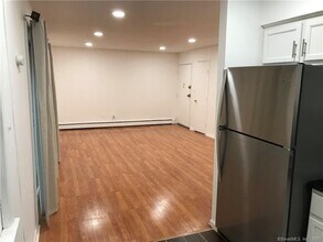 1123 Waterbury Rd in Cheshire, CT - Building Photo - Building Photo