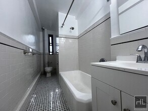 EAST 56 STREET, Unit 9E in New York, NY - Foto de edificio - Building Photo