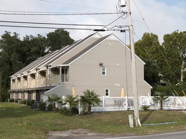 2004 Cassandra Ln in Myrtle Beach, SC - Building Photo - Building Photo