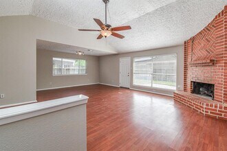 21510 Slippery Creek Ln in Spring, TX - Foto de edificio - Building Photo