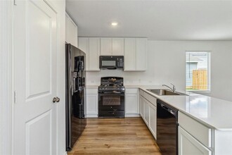 335 Diorite Dr in San Marcos, TX - Building Photo - Building Photo