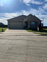 4334 Rowling Ave in Aubrey, TX - Building Photo