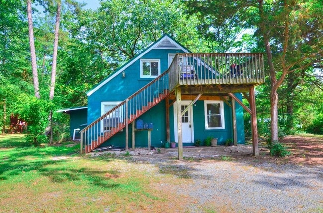 property at 1205 N Greensboro St