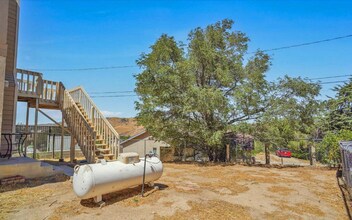 14849 Rental Rd in Elizabeth Lake, CA - Foto de edificio - Building Photo