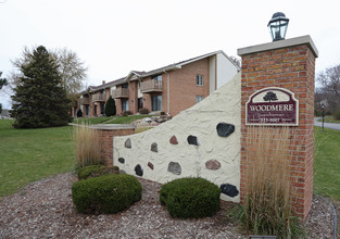 Woodmere Townhomes in Cedarburg, WI - Foto de edificio - Building Photo