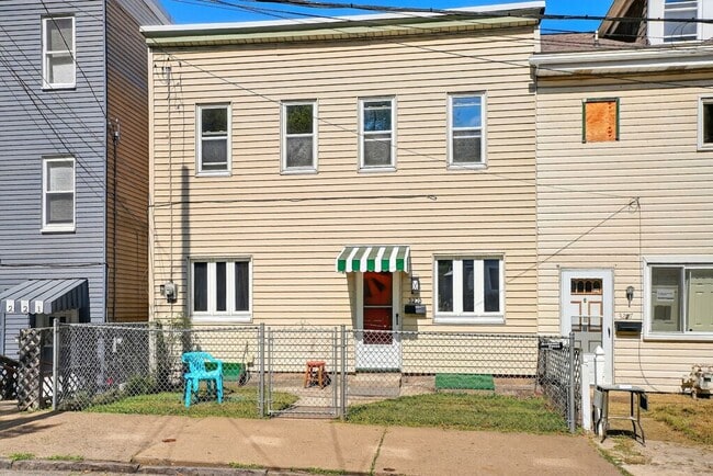 3225 Mary St in Pittsburgh, PA - Building Photo - Building Photo