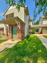 Hidden Ponds in Gas City, IN - Foto de edificio - Building Photo