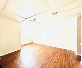 11037 Albury Dr in Houston, TX - Building Photo - Building Photo