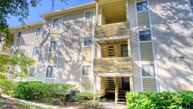 2328 Sadler Rd in Fernandina Beach, FL - Foto de edificio - Building Photo