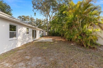 885 James St in Dunedin, FL - Building Photo - Building Photo