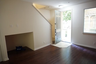 2196 Beech Cir in San Jose, CA - Foto de edificio - Building Photo