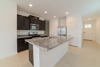 10735 W Chipman Rd in Tolleson, AZ - Building Photo - Building Photo
