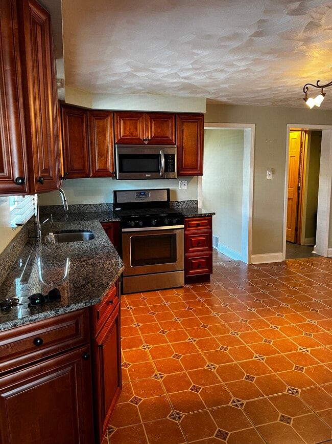 4842 Hatfield St in Pittsburgh, PA - Foto de edificio - Building Photo