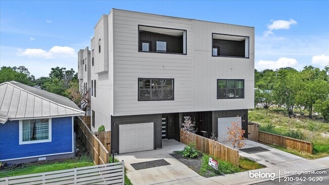 810 Iowa St in San Antonio, TX - Building Photo - Building Photo