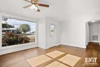 306 N Main St in La Crosse, VA - Building Photo - Building Photo