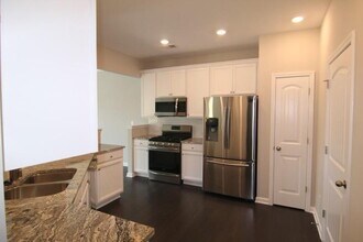 7225 Heritage Oak Ct in Cumming, GA - Building Photo - Building Photo