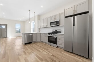 25 Lembeck Ave in Jersey City, NJ - Foto de edificio - Building Photo