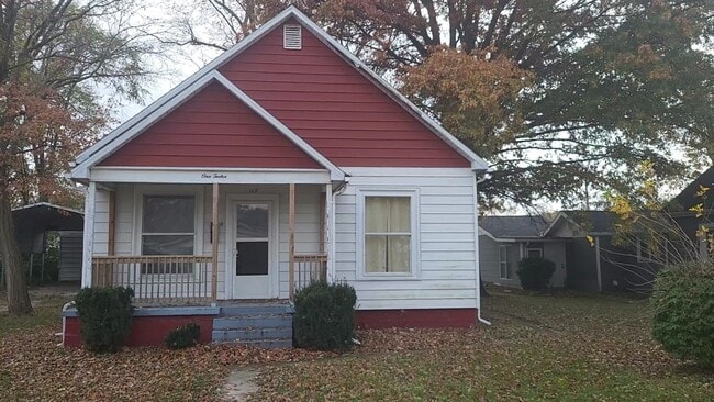 112 W 4th St in Tilton, IL - Building Photo - Building Photo